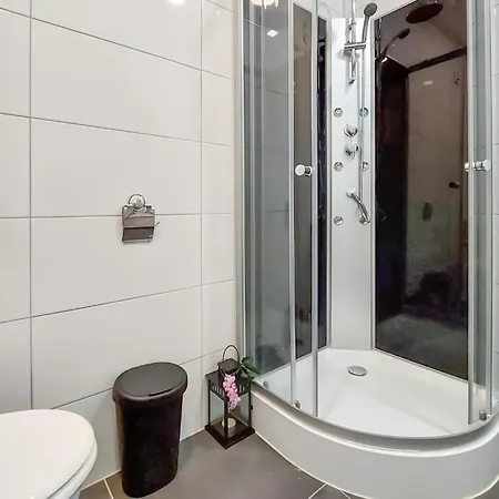 Appartement Amazing In *